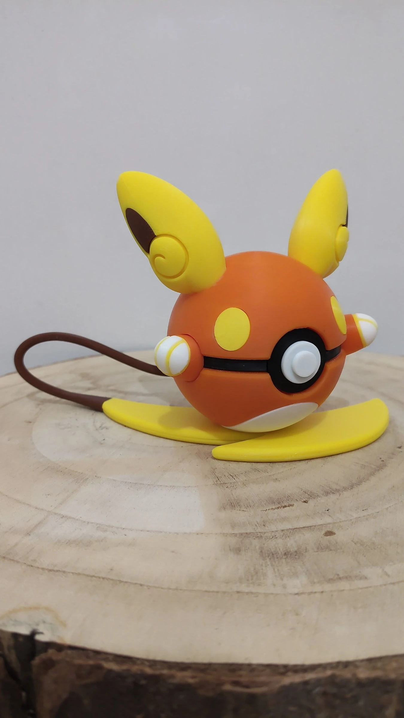 Alolan Raichu Pokeball Pokemon – photo 4